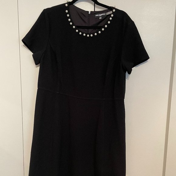 LBD with pearls - Picture 1 of 3